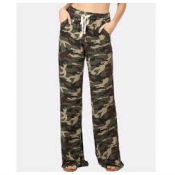 Pants - ✨LAST ONE ✨Camo side pocket soft wide leg pants